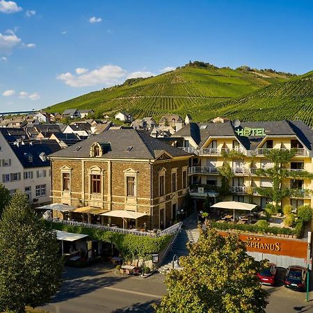 Weinhotel St. Stephanus Zeltingen-Rachtig Bagian luar foto