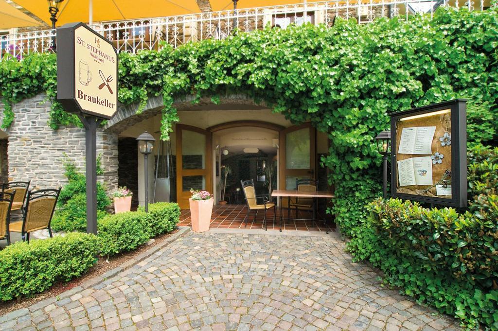 Weinhotel St. Stephanus Zeltingen-Rachtig Bagian luar foto
